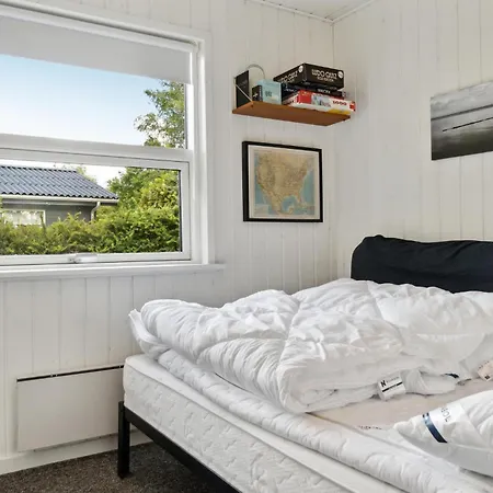 2 Bedroom Amazing In Hadsund